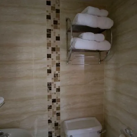 Stone House Farm 4*