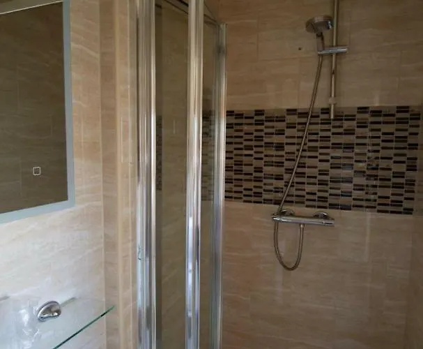 Stone House Farm Bed & Breakfast 4*